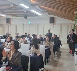 신희현 예비역 육군대장의 인문박사 경력증 취득자들 축사(2024년 12월 7일)
